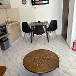 το σπίτι της ειρήνης スキロス