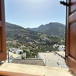 το σπίτι της ειρήνης * スキロス