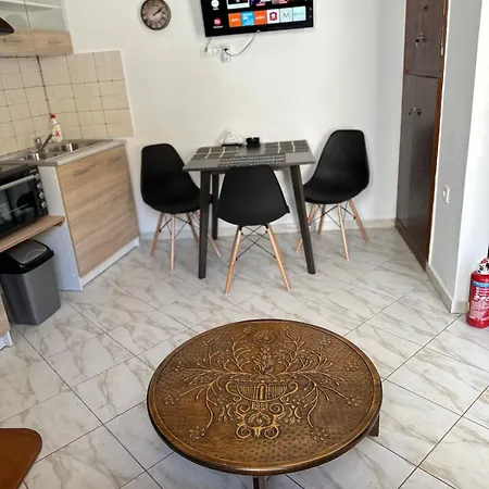 το σπίτι της ειρήνης סקירוס